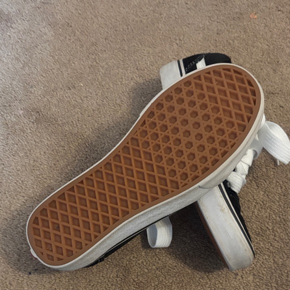 Vans Black and White Women's Old Skool Sneakers - Picture 4 of 4